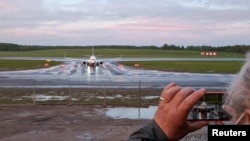 Речник міністра-координатора польських спецслужб Станіслав Жарин повідомив NYT, що їм вдалося «отримати інформацію від прямого свідка тих подій»