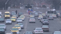 Таксиҳои куҳнаро аз кӯчаҳои Душанбе тоза мекунанд Таксиҳои куҳнаро аз кӯчаҳои Душанбе тоза мекунанд