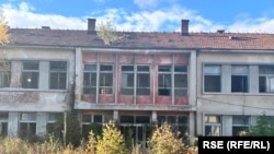 Ostaci tvornice Vitezit u Vitezi, u srednjoj BiH, oktobar 2025.