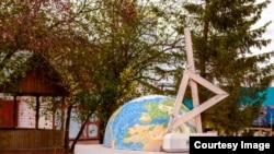 Памятник линейке в Можге