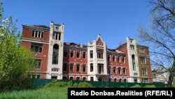 Бельгийская больница 5 мая 2021 года, после пожара. Пострадали чердак и кровля