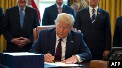 دونالد ترامپ میگوید، هم اکنون با یک «دشمن نامریی» در جنگ هستیم.