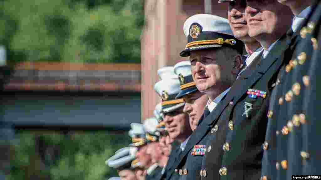 В урочистій церемонії в Практичній гавані Одеського порту взяли участь командування і особовий склад ВМС, волонтери, представники Українського інституту національної пам'яті, а також Українського національного музею в Чикаго