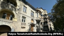 Будинок, в якому внаслідок російського обстрілу 4 вересня 2024 року загинули 6 людей, серед них Базилевичі – мама і троє доньок