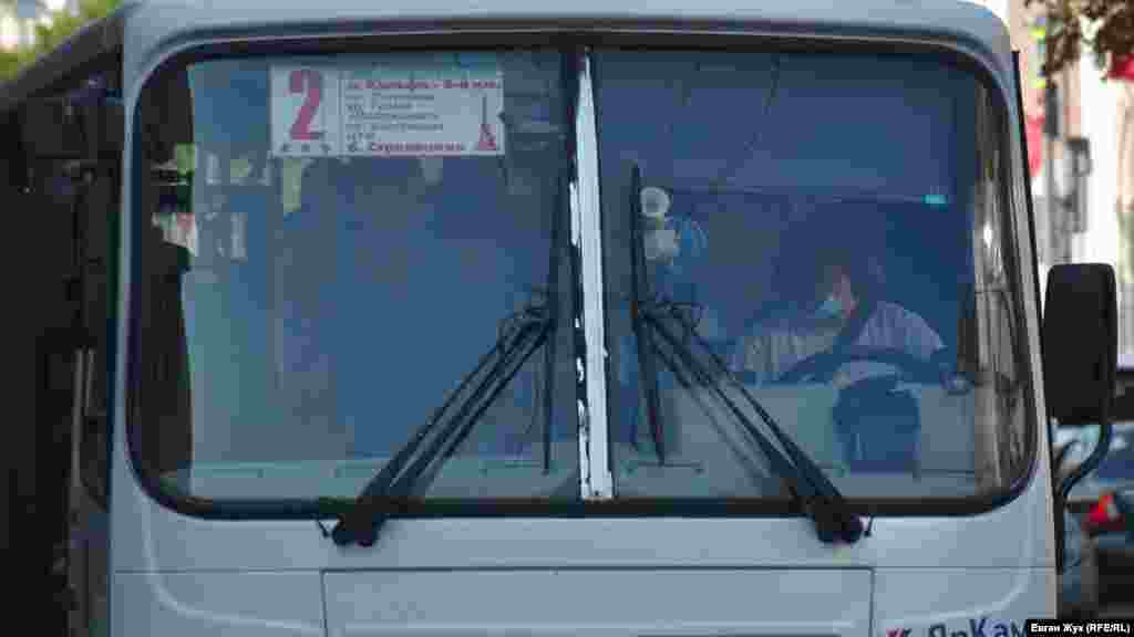 Водій громадського транспорту «задекларував» наявність маски 