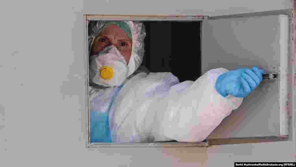 Київська міська клінічна лікарня №9, Київ, 9 квітня 2020 року 